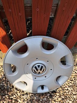 ORIG. POKLICE VW 16",POUZE 1 KS, ORIG. ČÍSLO 1T0601147B RGZ - 16