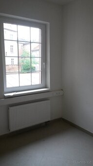 Pronájem nebytových prostor sklady + kanceláře - 16
