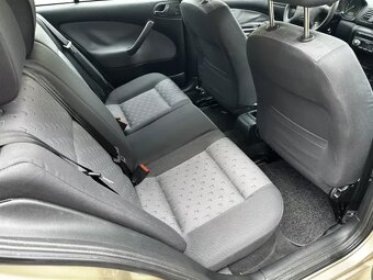 Škoda Octavia Tour 1.6 MPI 75kW LPG Climatronic 1.majitel - 16