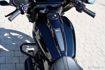 Harley Davidson  street glide - 16