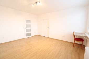 Prodej bytu 3+1, 68 m2/L, Hradec Králové - ul. Na Kotli. - 16
