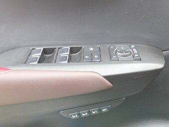 Lexus NX 300h 114kw LUXURY MAX rok 2018 - 16