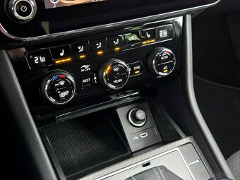 Škoda Superb 1,5 TSi DSG Sportline ČR 2.maj ACT 16V 7DSG Spo - 16