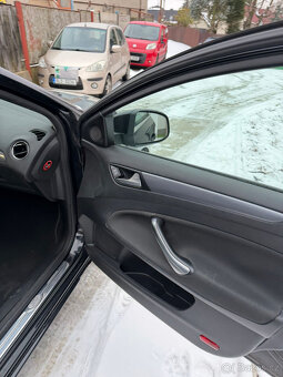 Ford Mondeo 1.6i TOP STAV - 16