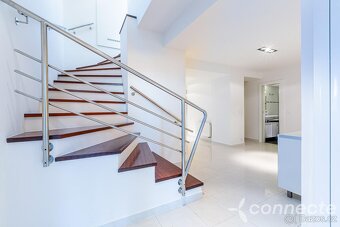 Výjimečný dvoupatrový loftový byt o rozloze 204 m2 s výjimeč - 16