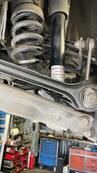 BMW e90 330i manuál - 153 tkm - ČTI POPIS - 16