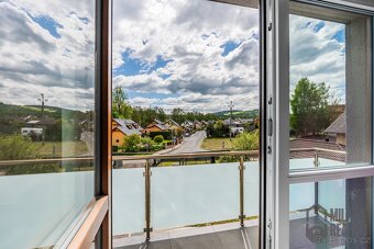 Prodej dvougeneračního domu 4+kk, 2+kk, zahrada 1.500 m2 , M - 16