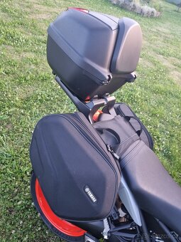 Yamaha MT09 - 16