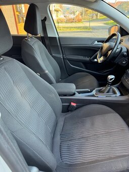 Peugeot 308 1.6HDI 88kw (málo najeto, nebourané, ČR) - 16
