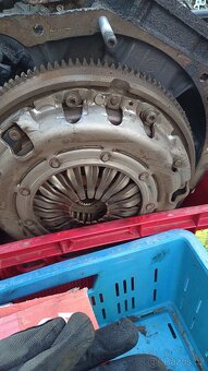 Dily z motoru Renault Trafic II 2.0dci 84kw 115ps 215tis - 16