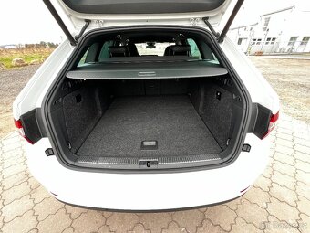 Škoda Superb, 2,0 TDI 110kW SPORTLINE - 16