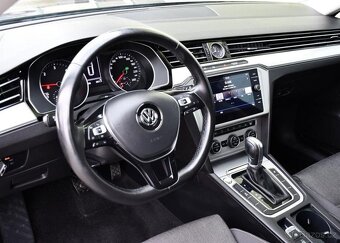 Volkswagen Passat 2.0TDi COMFORTLINE DSG ACC 1M - 16