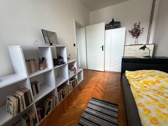 Prodáme dům s garáží, zahradou a dílnou na TOP adrese - 16