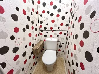 Prodej prostorného bytu 3+1 upravený na 4+1, 4x lodžie, Hrad - 16