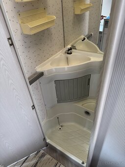 Karavan Knaus Südwind 6504 i do zimy - 16