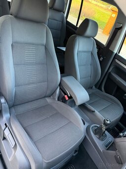 Volkswagen Touran 2.0 TDi FACELIFT MOŽNO NA SPLÁTKY - 16