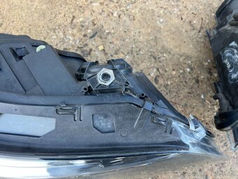 BMW 5er E60/E61 předfacelift DYNAMIC světla - 16