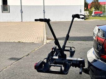 Nosič na tažné na 2 elektrokola s led dynamickými světly - 16