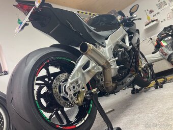 Aprilia RSV4 - 16