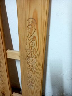 Prodám hezkou sestavu z masivu-komoda,věšák,zrcadlo. - 16