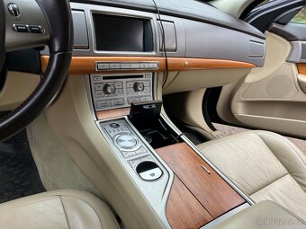 Jaguar XF 3.0D 177kw - 16