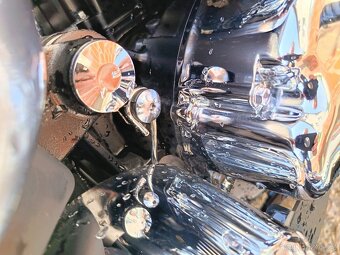 Suzuki VZR 1800 - 16