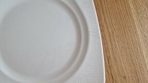 Set talířů porcelán 21 kusů - 16