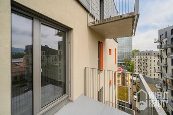 Pronájem, Byty 2+kk+2 balkony + parkovací místo,  65 m2 - Li - 16