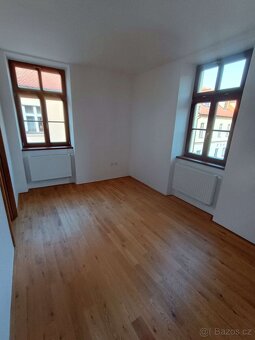 Pronájem 3+kk Netolice, Mírové náměstí - 16