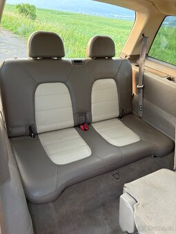 Ford Explorer Eddie Bauer - 16
