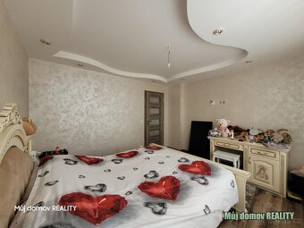 Prodej rodinného domu užitková plocha 340, s pozemkem 657 m, - 16
