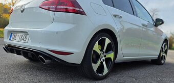 Volkswagen Golf 7 GTI 2.0 TSI 162 kW - 16