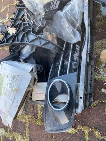 Narazníky, blatníky, dveře, plasty pod nárazník, držáky.. - 16