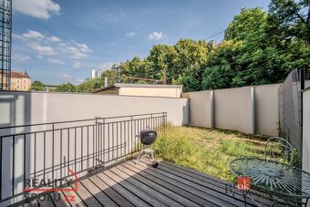 Převod dr. podílu, byty/2+kk, 71 m2, Jaromírova 487/4, Nusle - 16