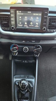 Kia Stonic 2018 1.25i 116 tkm nové v ČR, park.kamera,senzory - 16