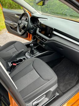 Škoda Fabia IV 1.0 TSI Style, 2022 – oranžová metalíza - 16