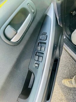 Mazda CX-7 2.3 turbo, 4x4, automat, odpočet DPH - 16