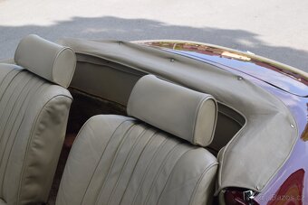 Mercedes-Benz 190SL - 16
