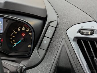 Ford Tourneo Custom TITANIUM 2.2 TDCi 114kW 8 MÍST, KAMERA - 16