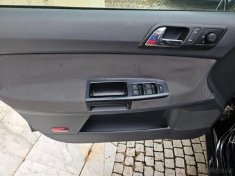 VW Polo 1.2 51 kW 2008 ORIG 98.000 km Bez koroze Dovoz SRN - 16