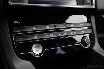 Jaguar F-Pace 2.0D 132kw 4x4 AT/8 2018 - 16