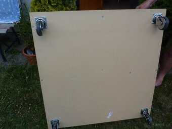 IKEA BOKSEL konferenční stolek na kolečkách 79x79 - 16
