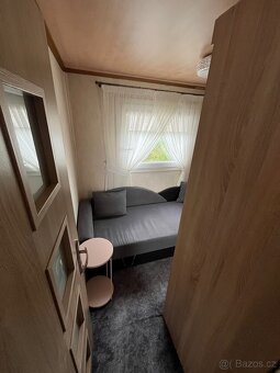 Obytná maringotka s výsuvem - 16