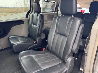 Lancia Voyager 3,6 DVD Gold RT Nový model 2012 - 16