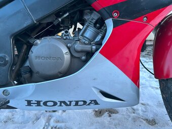 Honda CBR 125r - 16