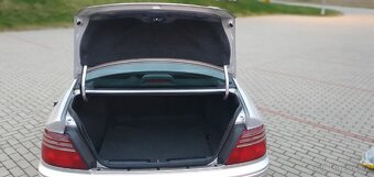 Honda Accord 2.0 - 16