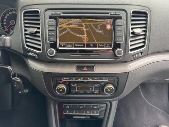Volkswagen Sharan 2.0 TDI 125kW Match Navigace Kamera Tažné - 16