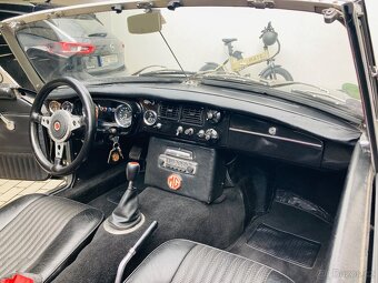 MGB MG Roadster 1.8i 72kw 1972 / Veterán / Servis - 16