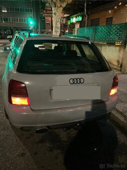 AUDI - Čierne lesklé znaky - 16