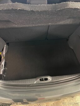 Peugeot 208 1.4 hdi - 16